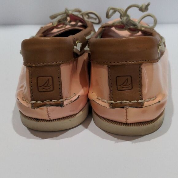 Sperry Peach Patent Boat Shoes size 10M - Picture 3 of 11